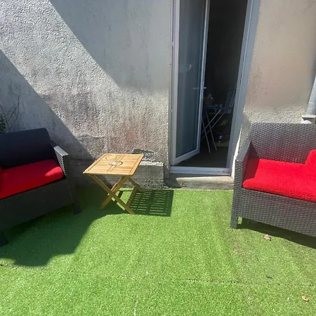 Holiday home Charmante Maison, Coeur De Bourg